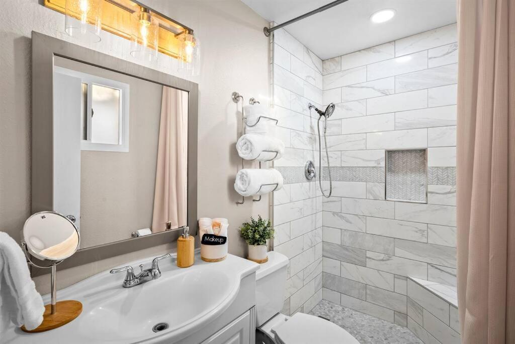 Modern Tempe Home With Heated Pool, Asu Luaran gambar